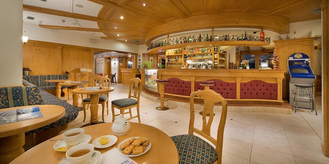 Hotel Cristallo Peio Buitenkant foto