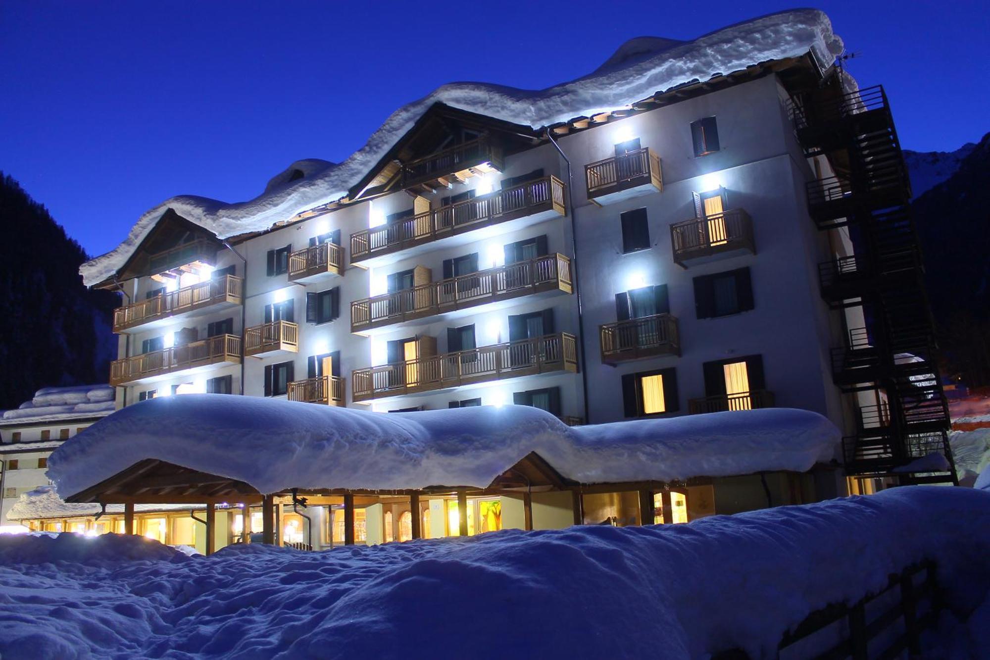 Hotel Cristallo Peio Buitenkant foto